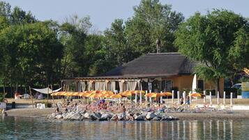 Playa en los alrededores