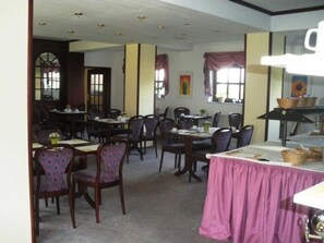 Unclassified image, 4 of 6, button