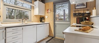Cozy home in Glesborg with WiFi