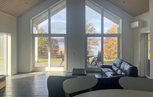 Gorgeous home in Bolmsö with sauna