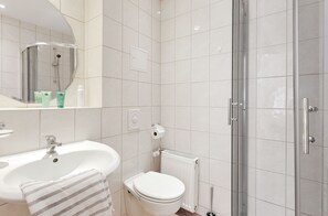Douche, papier toilette