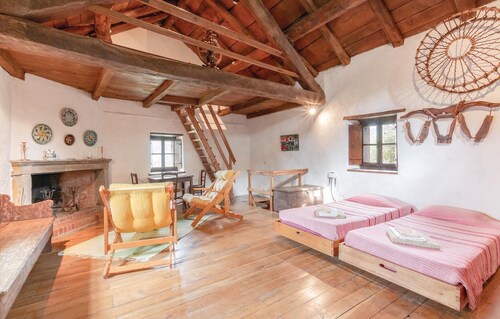 Nice home in Borgo Val di Taro PR