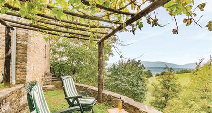 Nice home in Borgo Val di Taro PR