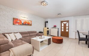 Fernseher, Kamin, DVD-Player, Stereoanlage