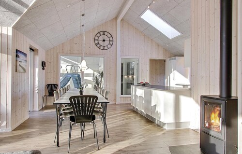 6 bedroom beautiful home in Tranekær