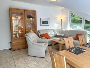 Unclassified image, 2 of 23, button - House Oie-Idyll ****ca. 10 minutes walk from the Baltic Sea beach**** - Holiday apartment (Zinnowitz)