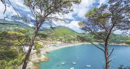 Amazing apartment in Varese Ligure