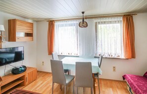 Interior - 2 bedroom cozy home in Spitzkunnersdorf (Spitzkunnersdorf)