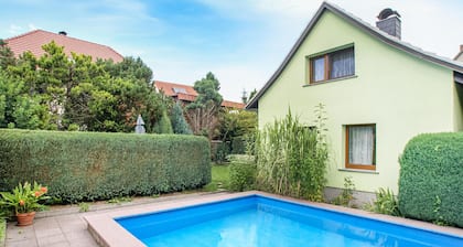 2 bedroom cozy home in Spitzkunnersdorf