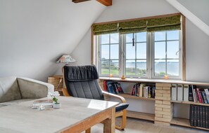 TV, fireplace, DVD player - Gorgeous home in Slagelse with kitchen (Slagelse)