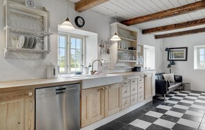 Interior - Gorgeous home in Slagelse with kitchen (Slagelse)