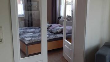 1 Schlafzimmer, Reisekinderbett, WLAN, Bettwäsche