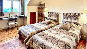 3 camere, culla da viaggio, Wi-Fi gratuito, lenzuola