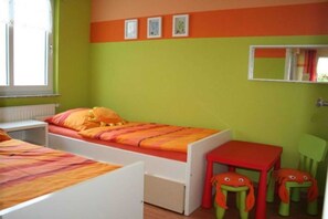 2 slaapkamers, reisbedje, rolstoeltoegang