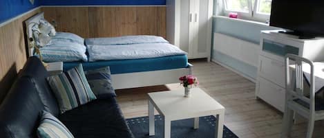 1 bedroom, WiFi, bed sheets