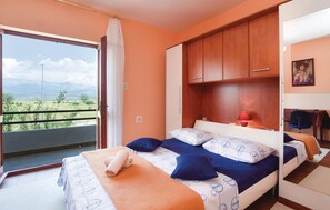 4 Schlafzimmer, Reisekinderbett, kostenloses WLAN, Bettwäsche
