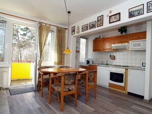 Kühlschrank, Mikrowelle, Ofen, Geschirrspüler