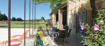 Fantastica casa con 3 camere da letto a Pernes.