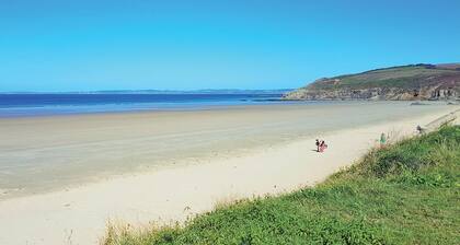 Belle maison de 2 chambres Ă Plonevez.