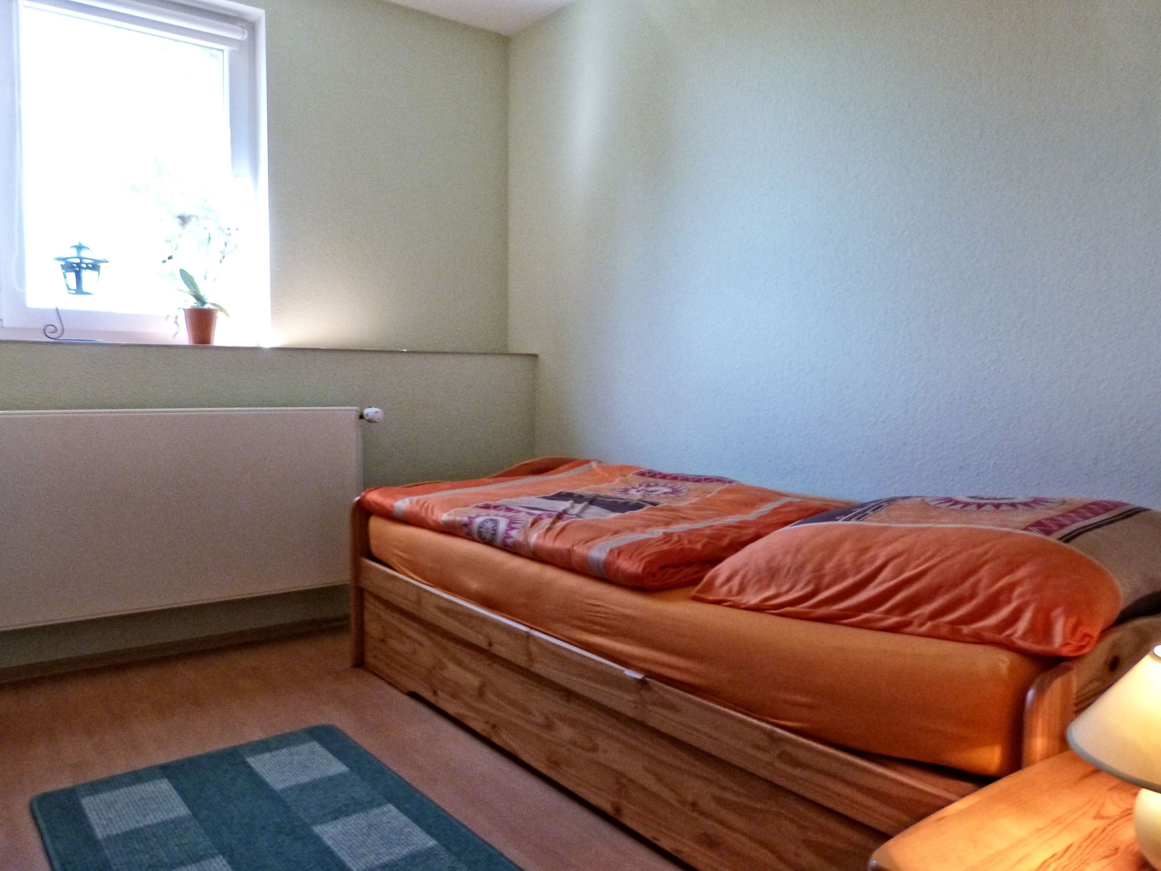 3 bedrooms, travel cot, WiFi, bed sheets