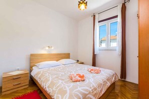 2 bedrooms, WiFi - Holiday apartment with air conditioning (Novi Vinodolski)