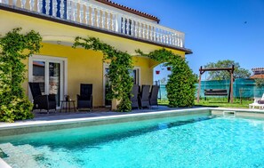 Pool - Luxurious home in Gajana (Gajana)