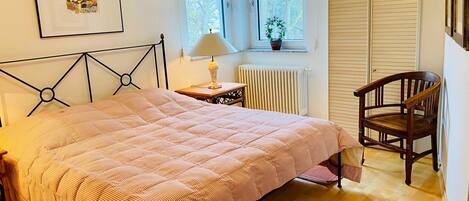 2 Schlafzimmer, Schreibtisch, WLAN