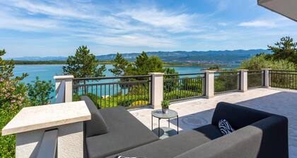 Beach front home in Klimno with WiFi