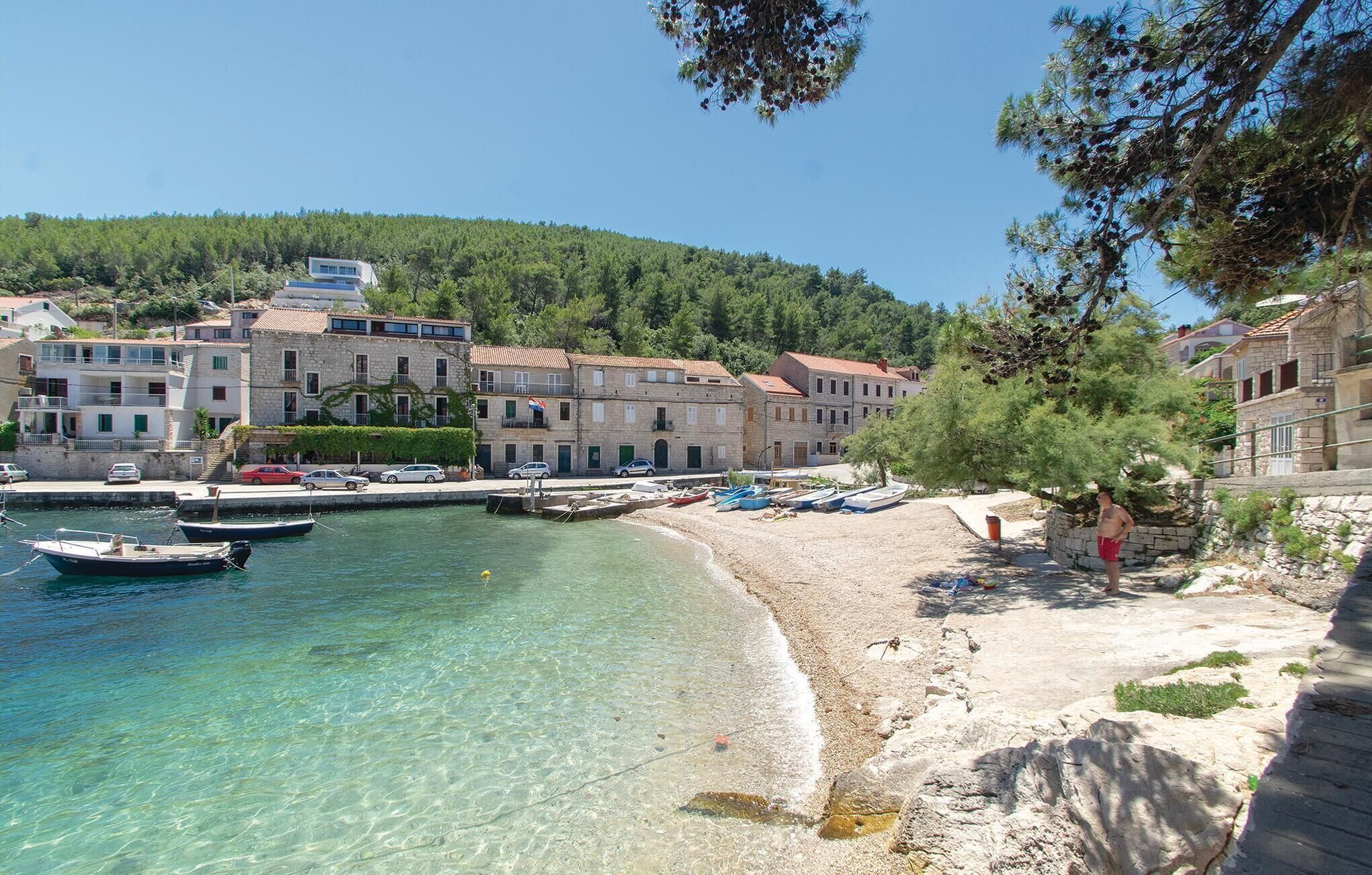 Una spiaggia nelle vicinanze