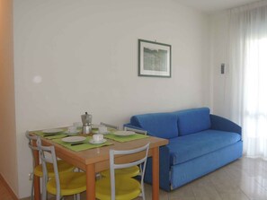 Dining - Holiday apartment mit Klimaanlage und Balkon (Bibione)