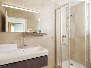 Unclassified image, 4 of 10, button