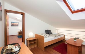 2 Schlafzimmer, Reisekinderbett, kostenloses WLAN, Bettwäsche