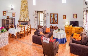 Een open haard en een dvd-speler