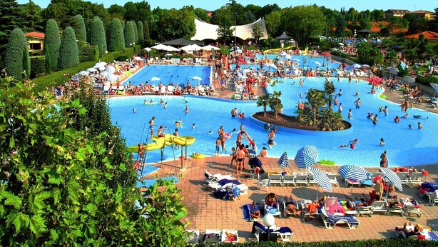 Unclassified image, 1 of 24, button - Holiday apartment with pool and air conditioning (Peschiera del Garda)