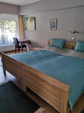 1 bedroom, WiFi, bed sheets