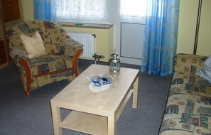 TV - Cozy apartment in Hohwacht with kitchen (Hohwacht)