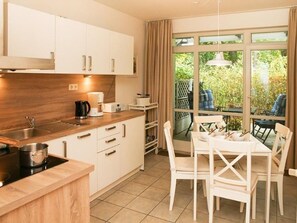 Fridge, oven, dishwasher