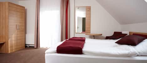 1 bedroom, travel crib, WiFi, bed sheets