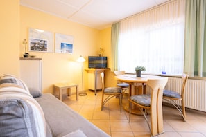 Fernseher, Stereoanlage