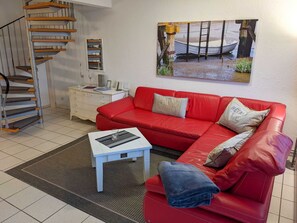 Unclassified image, 5 of 19, button