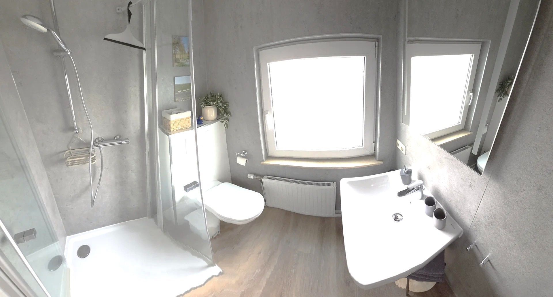 Een douche, een haardroger, handdoeken