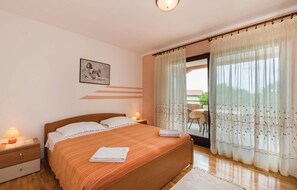 6 chambres, lit parapluie, Wi-Fi gratuit, draps fournis