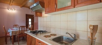 1 bedroom nice home in Bateli