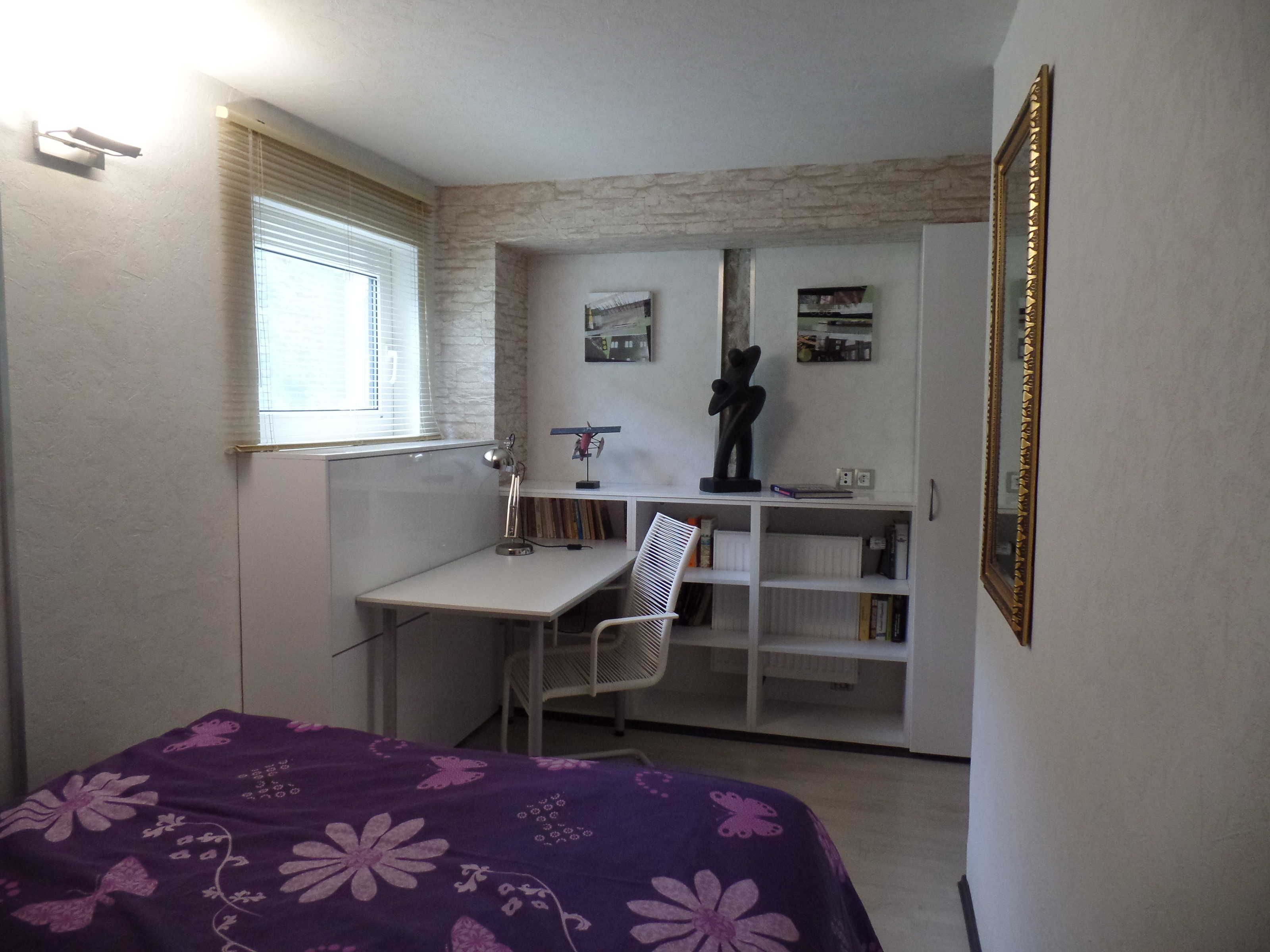 2 bedrooms, travel crib, WiFi, bed sheets