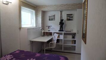 2 Schlafzimmer, Reisekinderbett, WLAN, Bettwäsche