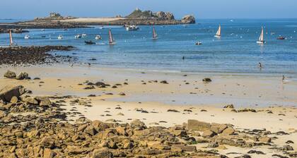 Belle maison de 2 chambres Ă Plouguiel