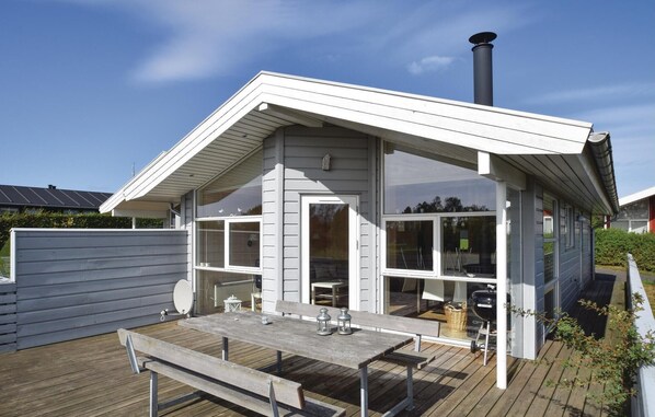 Outdoor dining - Stunning home in Tranekær with WiFi (Tranekær)