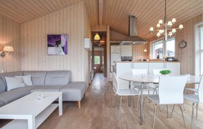 TV, caminetto, lettore DVD