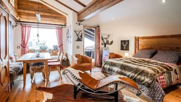 1 habitación, tabla de planchar con plancha, wifi y ropa de cama