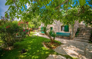 Terrace/patio - Nice home in Zmijavci (Zmijavci)